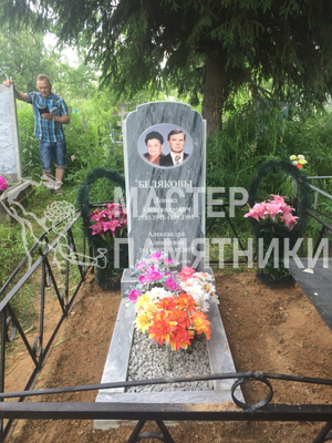 Памятники из мрамора