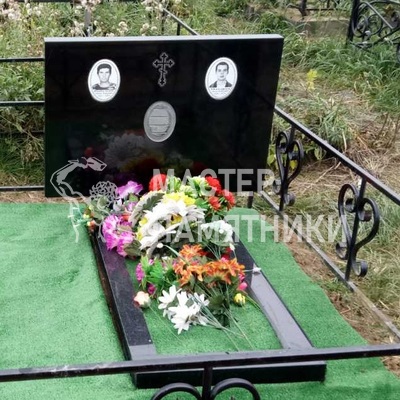 Гранитный памятник с фотокерамикой